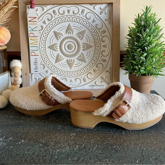 Universal Thread Faux Fur Sherpa clogs - Picture 3 of 11